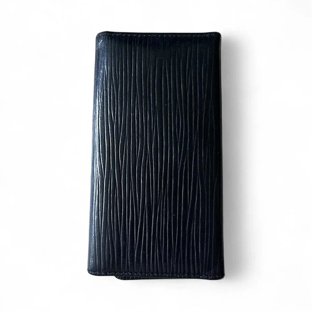 LV Black Epi Leather Key Case Wallet – Unisex, Retro, Quiet Luxury